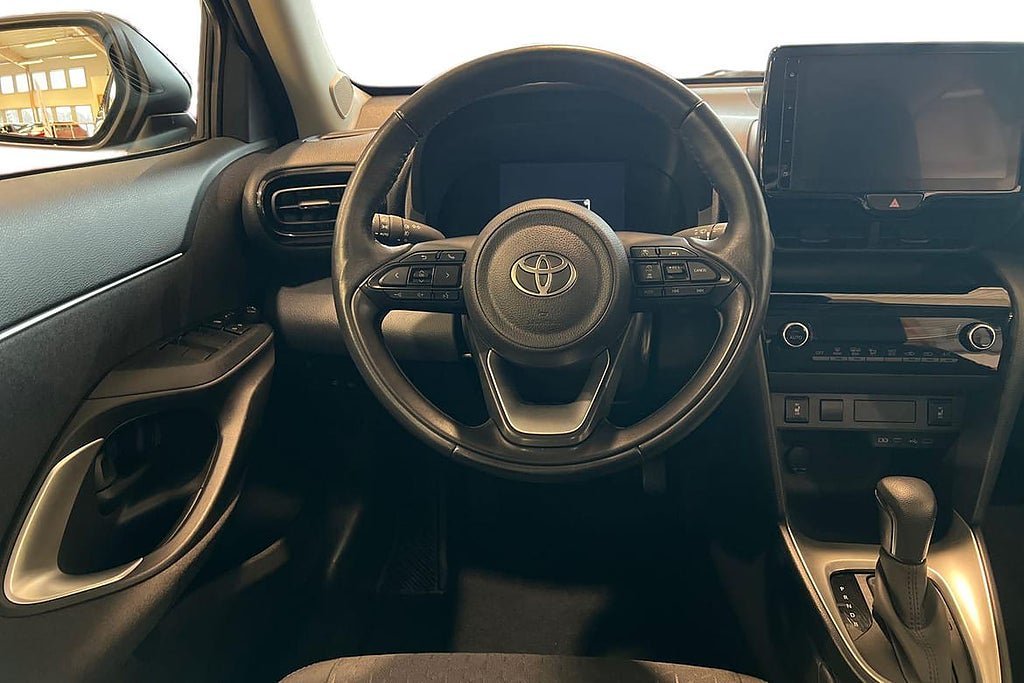 Vehicle Image 9