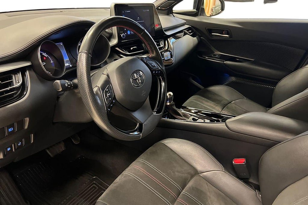 Vehicle Image 12