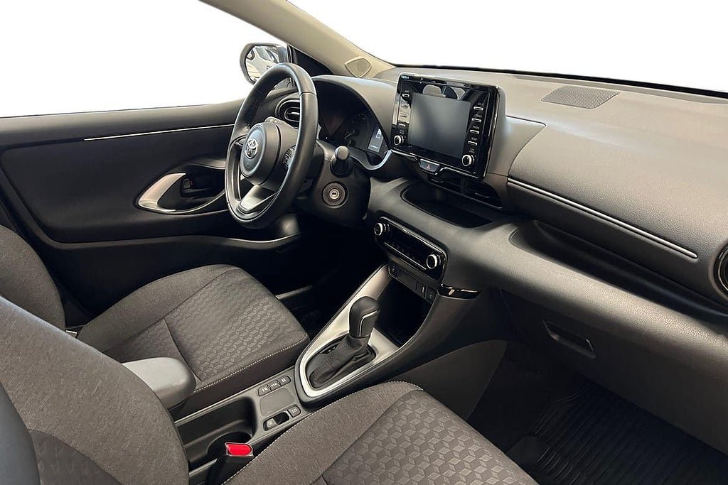 Vehicle Image 6