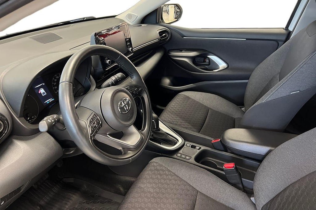 Vehicle Image 12