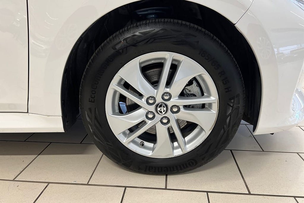 Vehicle Image 15