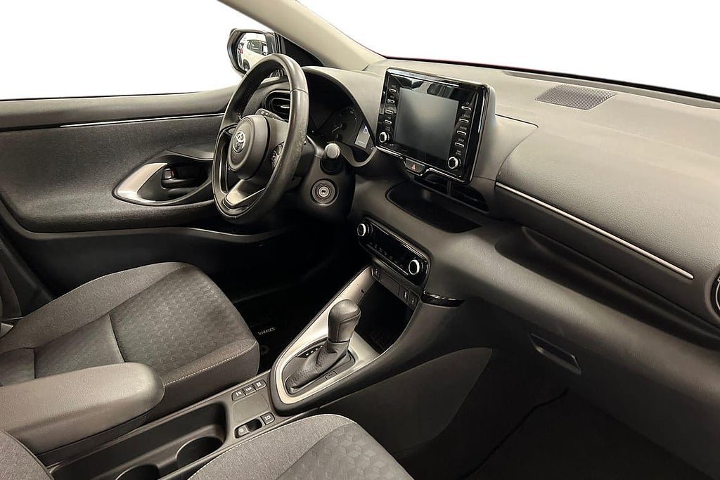 Vehicle Image 6