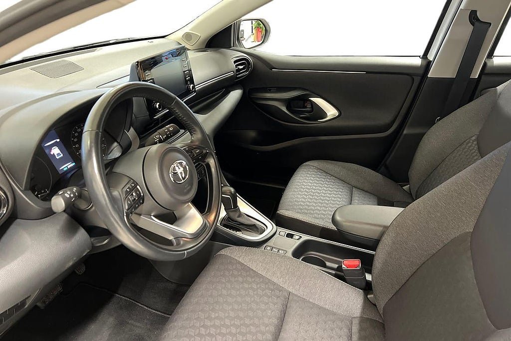 Vehicle Image 12