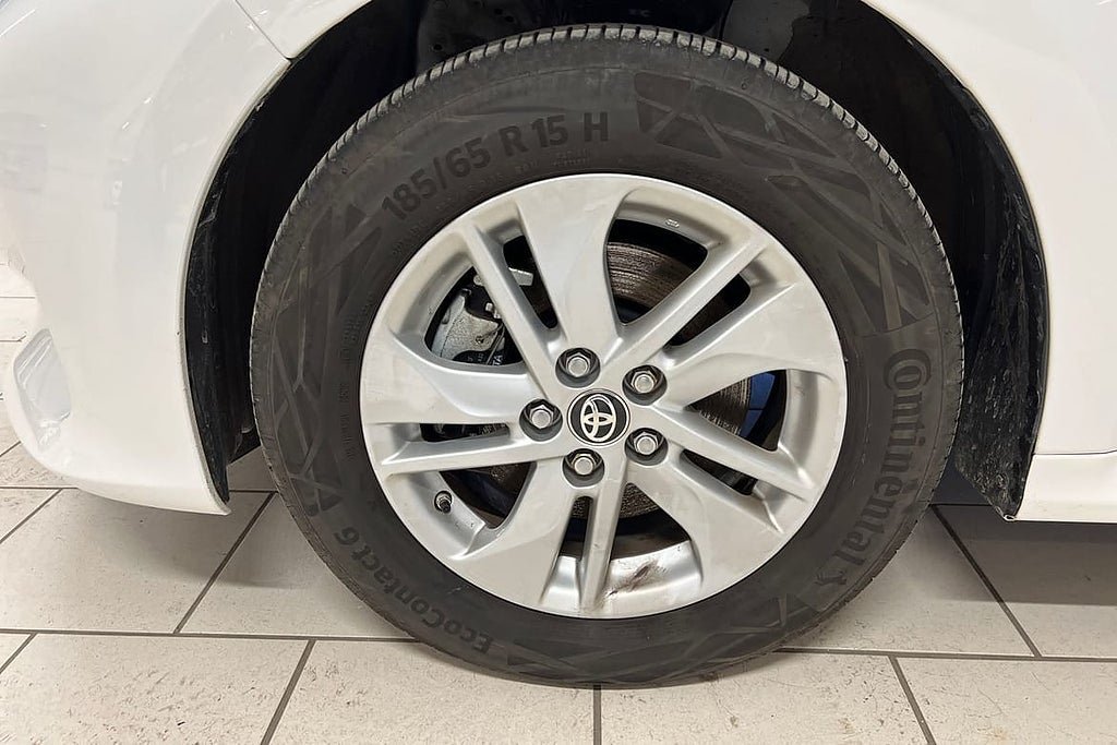 Vehicle Image 15