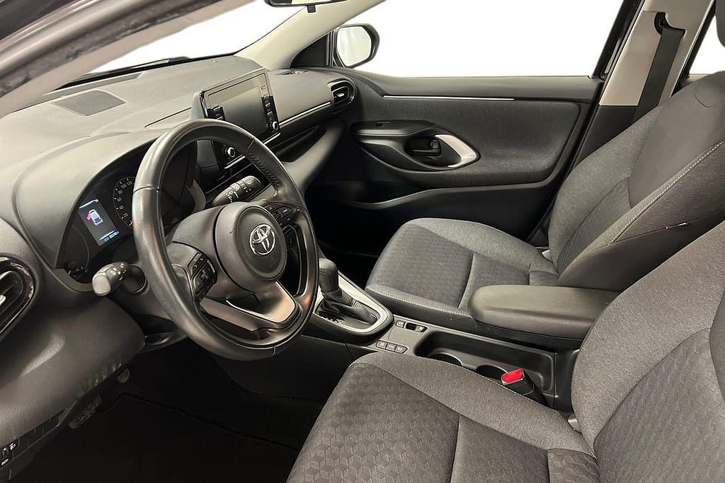 Vehicle Image 12