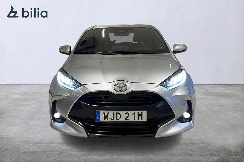 Vehicle Image 5