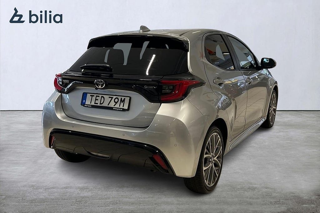 Vehicle Image 15
