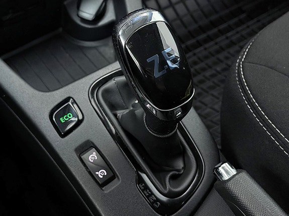 Vehicle Image 24