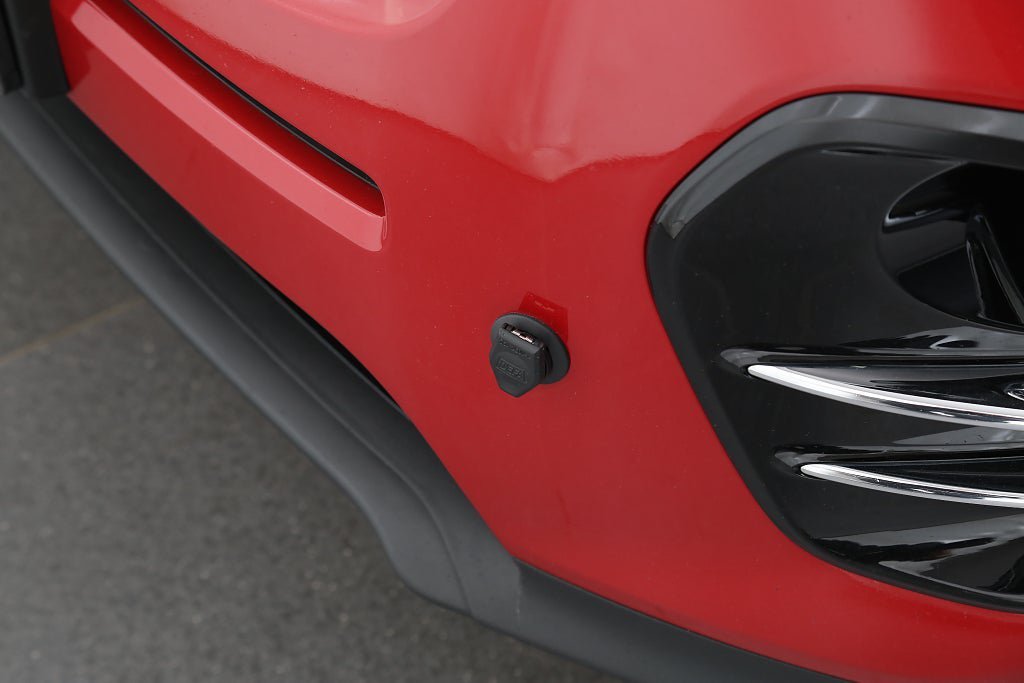 Vehicle Image 11