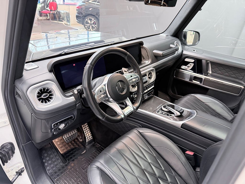 Vehicle Image 10