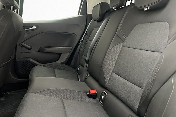 Vehicle Image 24