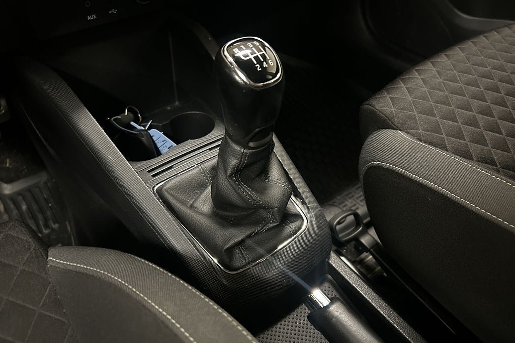 Vehicle Image 18