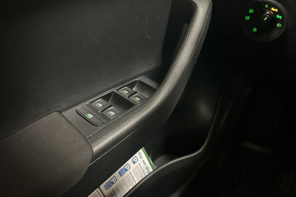 Vehicle Image 26