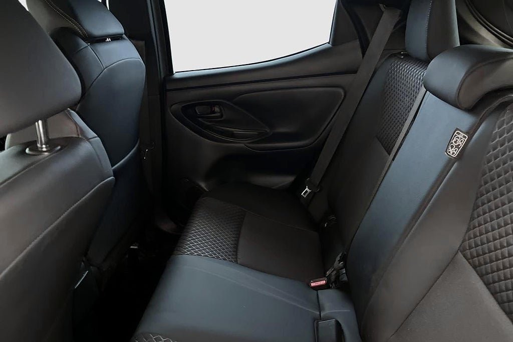 Vehicle Image 9