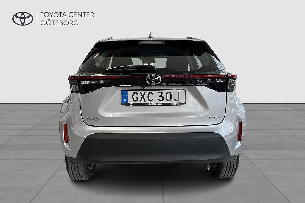 Vehicle Image 6