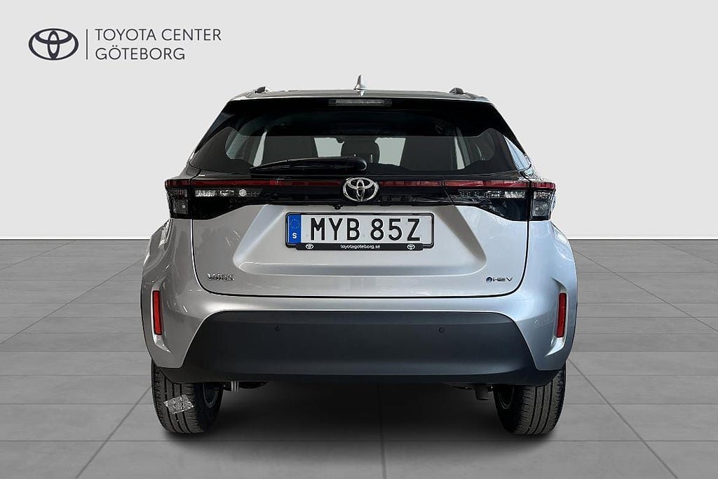 Vehicle Image 6
