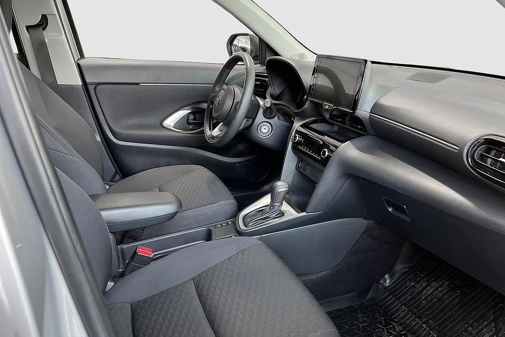 Vehicle Image 8