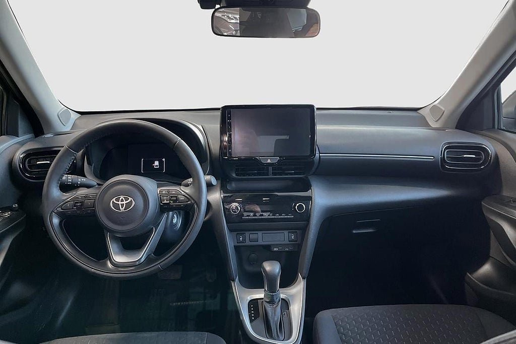 Vehicle Image 10