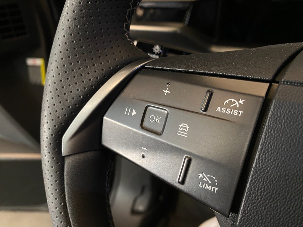 Vehicle Image 34