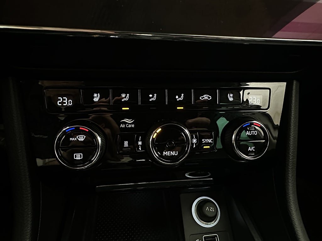 Vehicle Image 23
