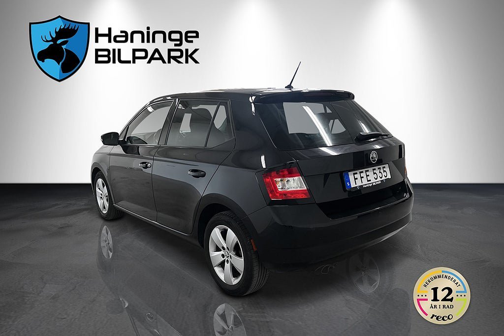 Vehicle Image 8