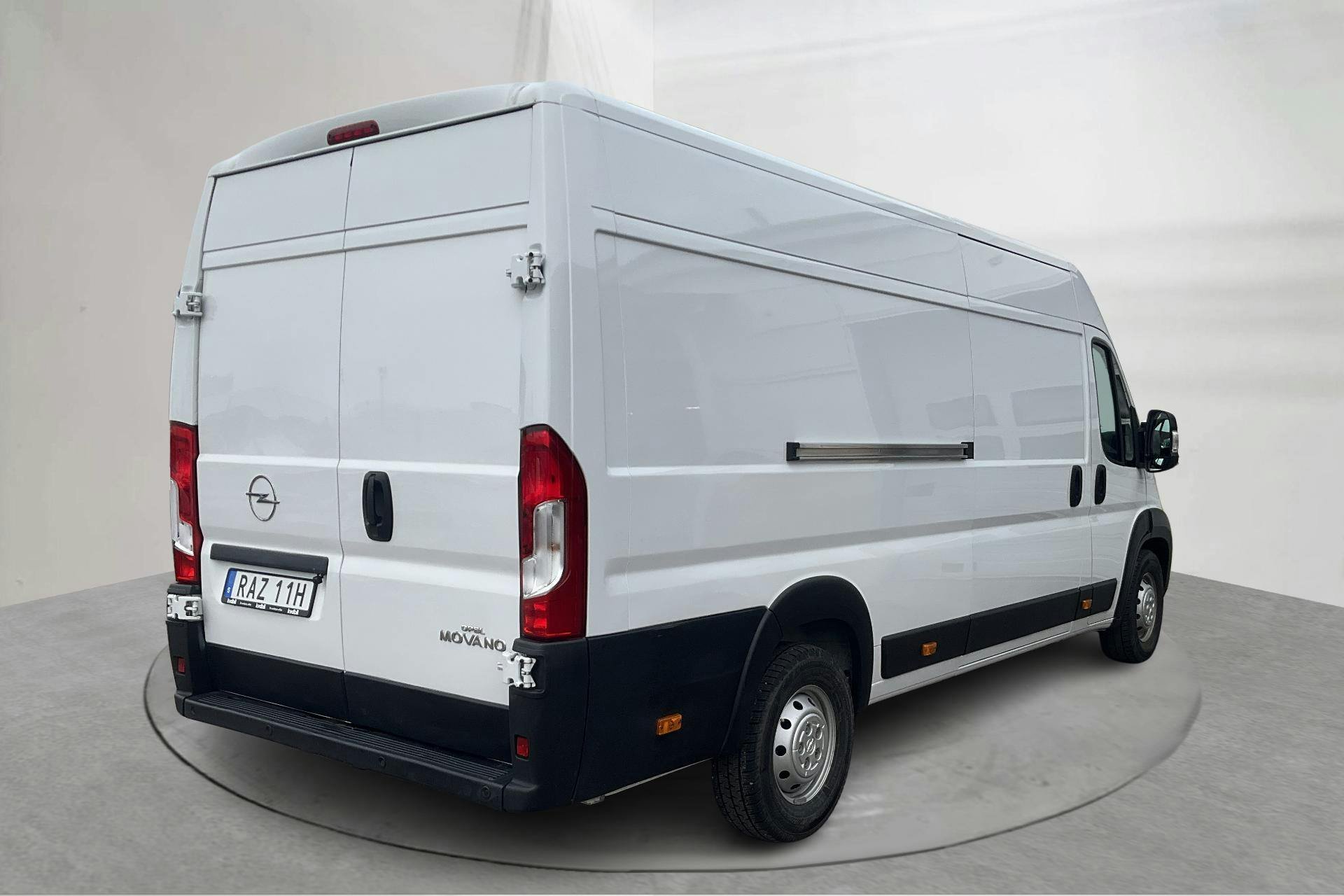Vehicle Image 3
