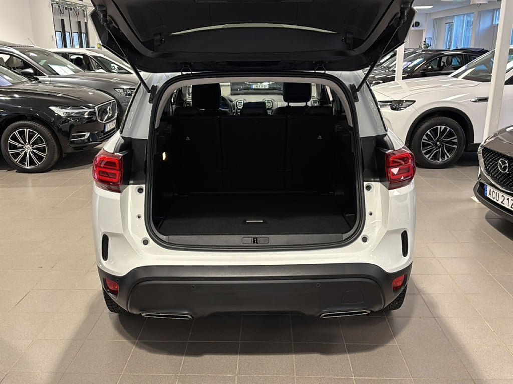 Vehicle Image 14