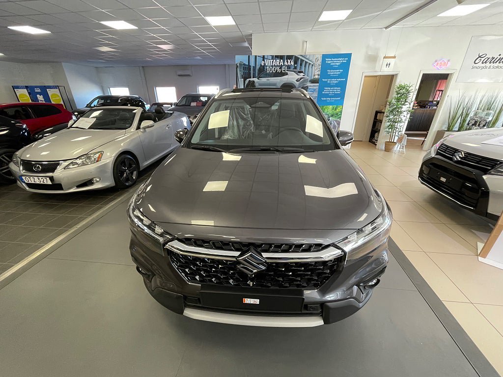 Vehicle Image 6