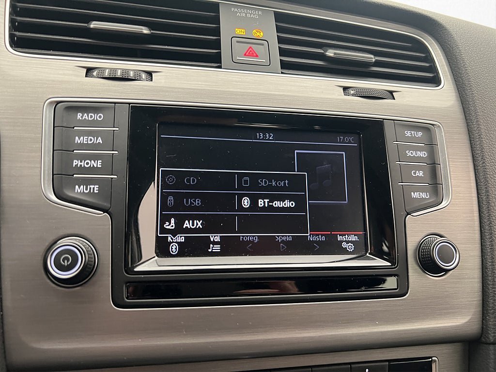 Vehicle Image 17