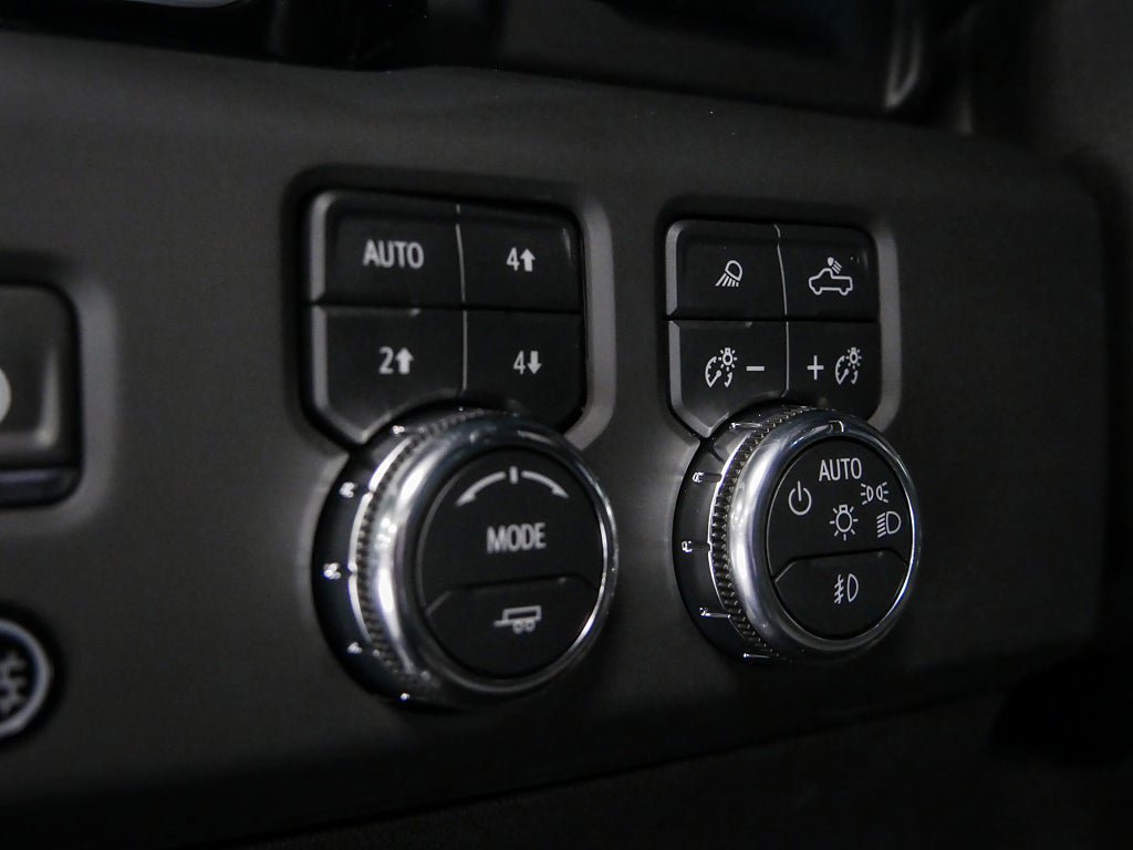 Vehicle Image 32