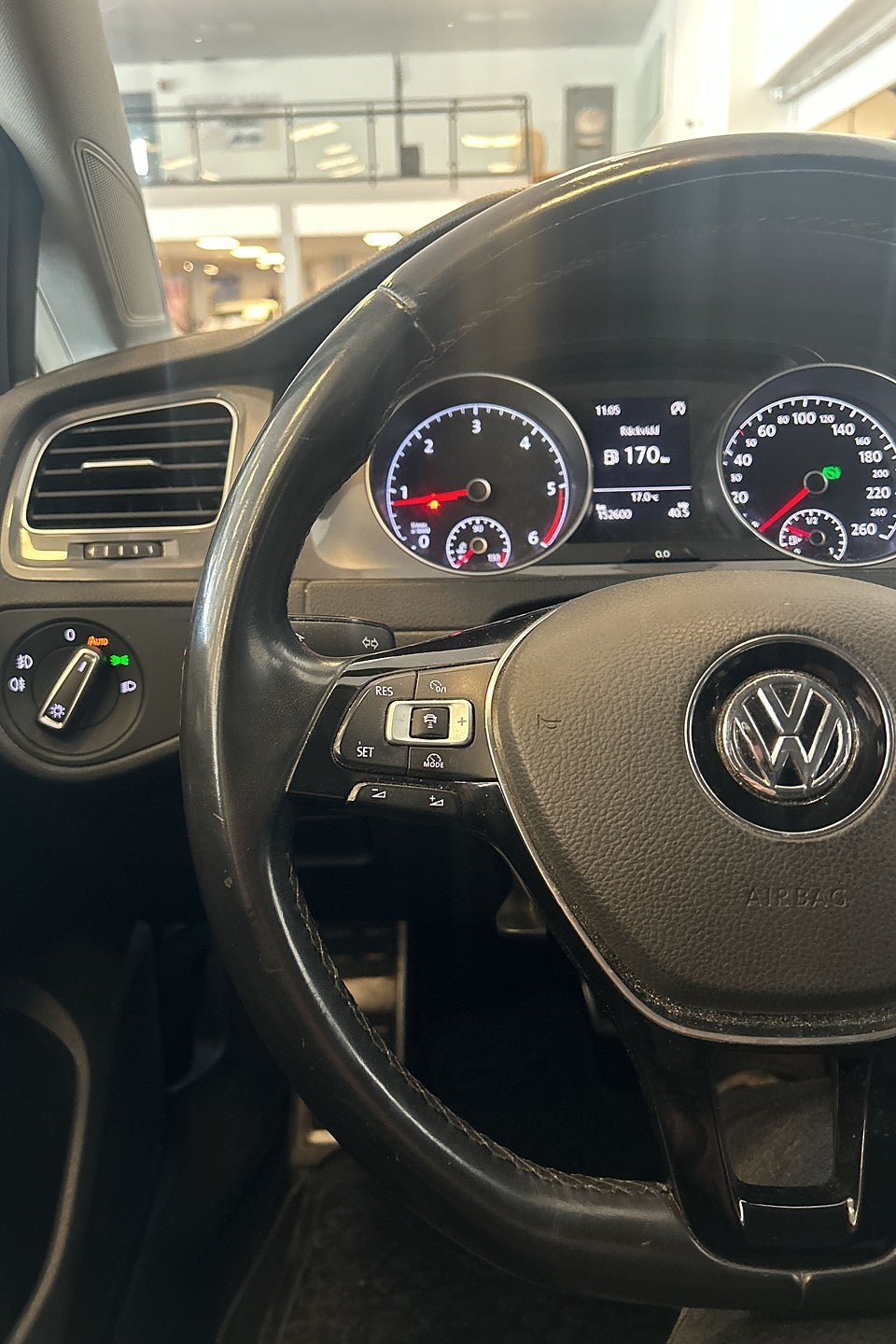 Vehicle Image 19