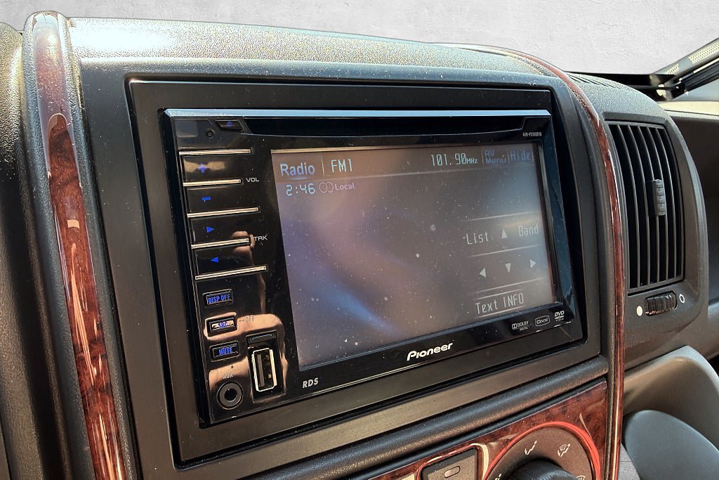 Vehicle Image 14