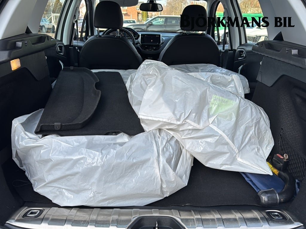 Vehicle Image 14