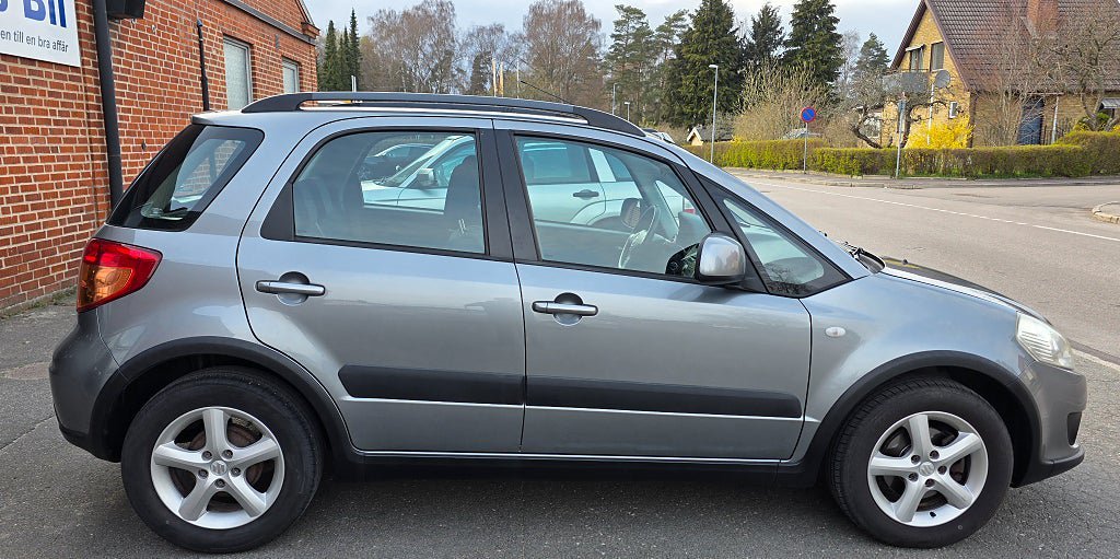 Vehicle Image 6