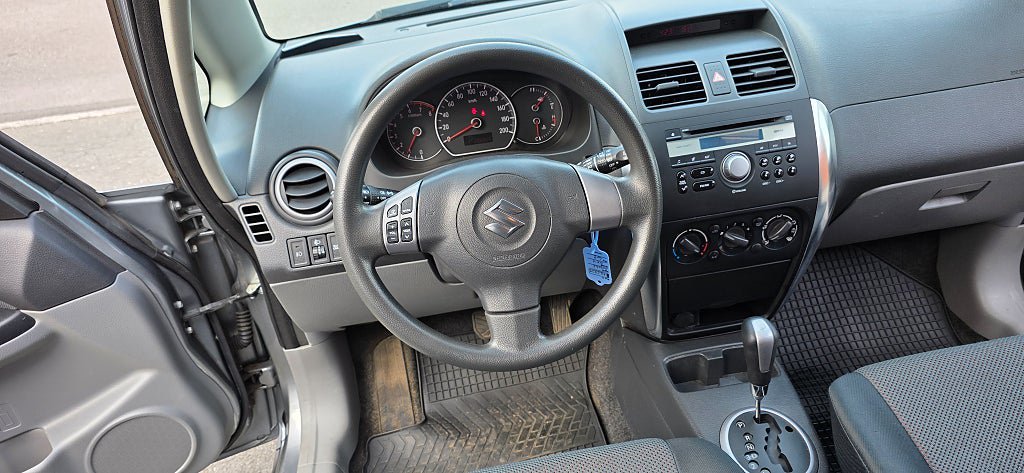 Vehicle Image 15