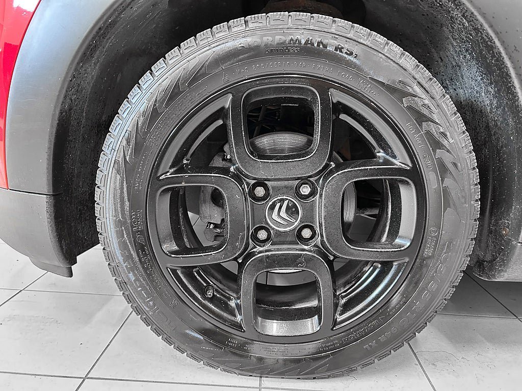 Vehicle Image 14