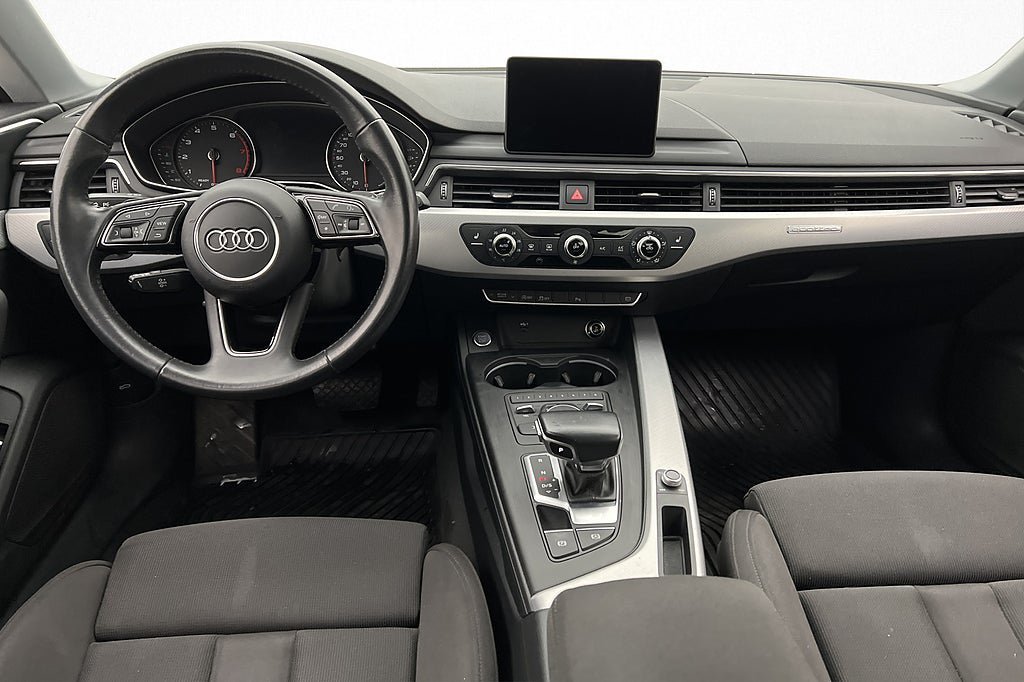 Vehicle Image 25