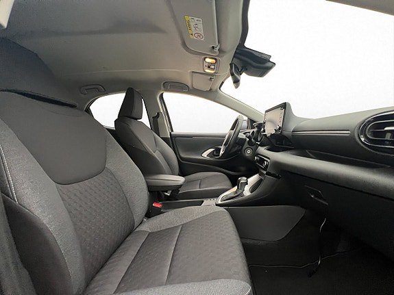 Vehicle Image 21