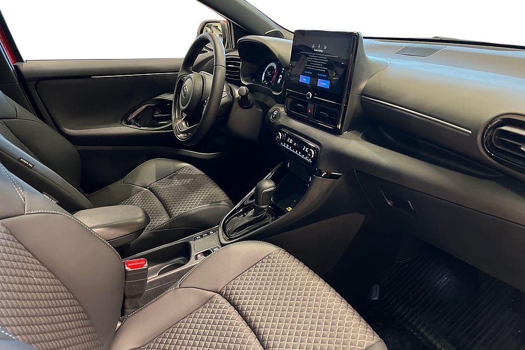 Vehicle Image 6