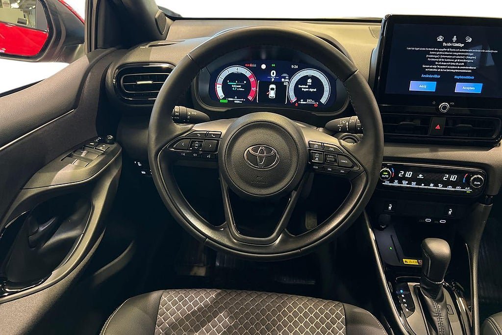 Vehicle Image 9