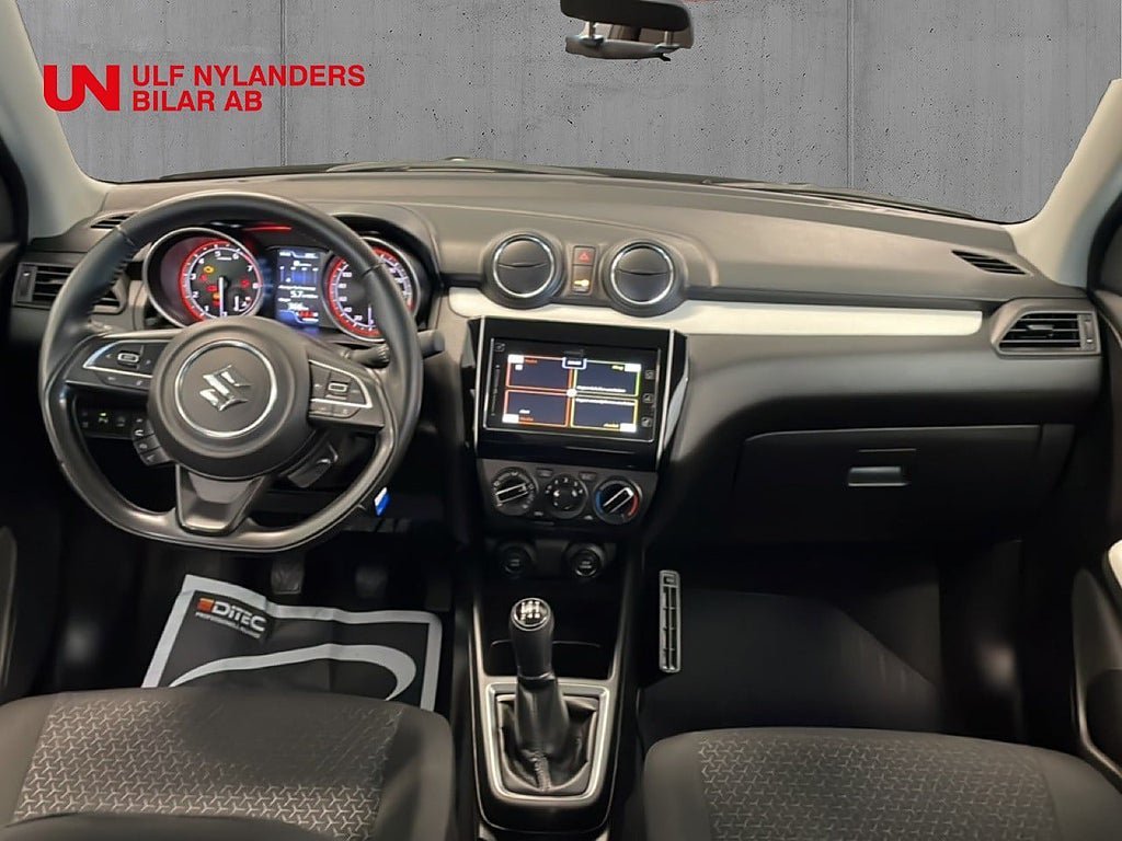 Vehicle Image 12