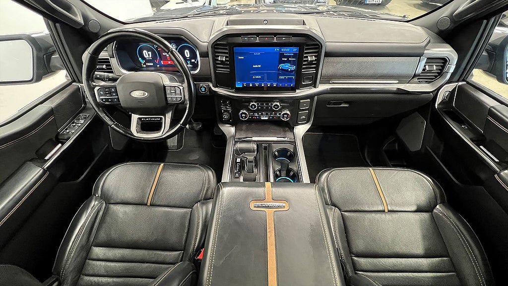 Vehicle Image 8