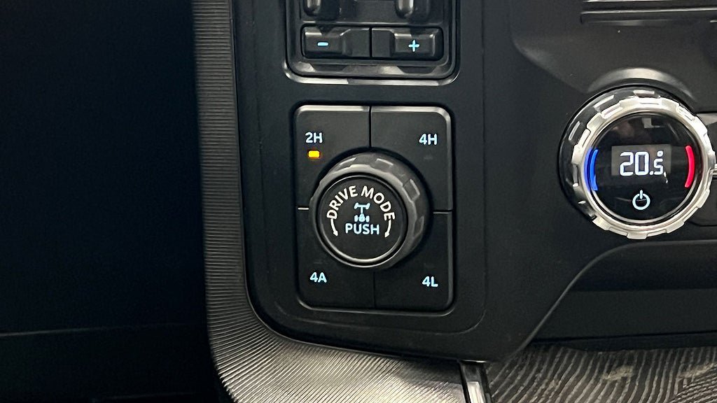 Vehicle Image 26