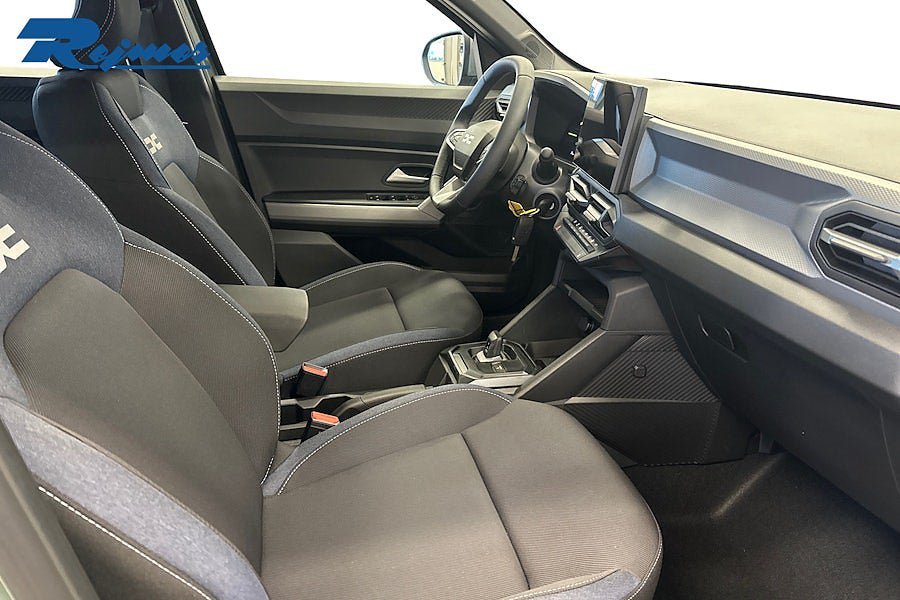 Vehicle Image 14