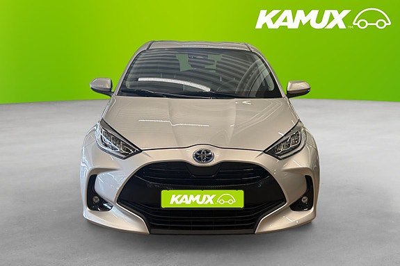 Vehicle Image 6