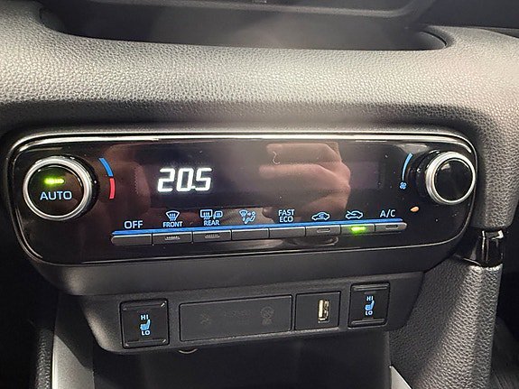 Vehicle Image 22