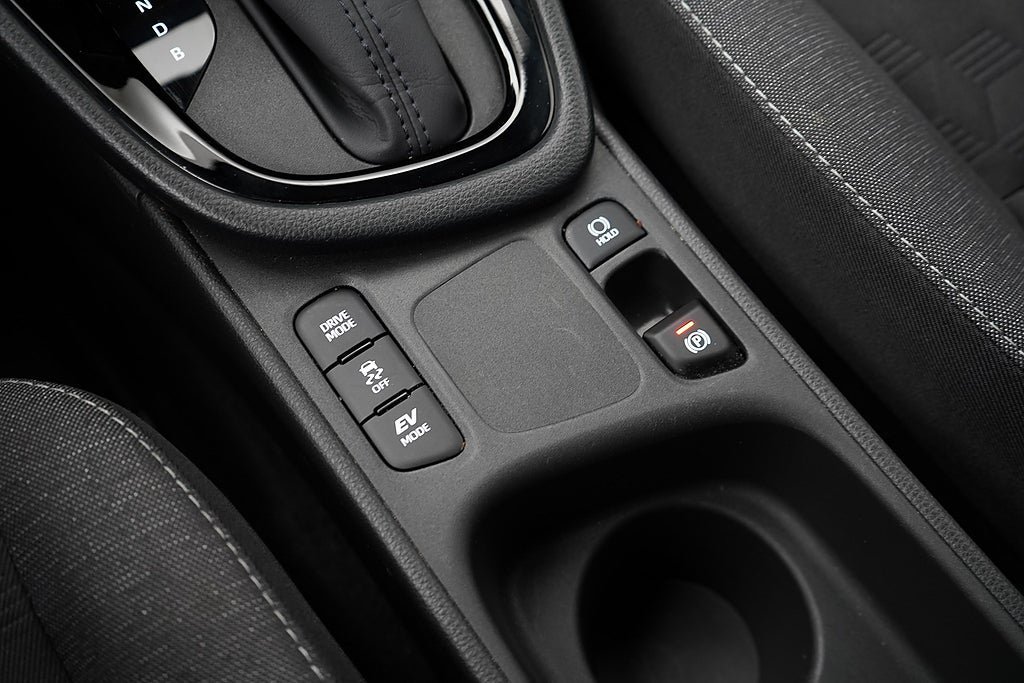 Vehicle Image 16