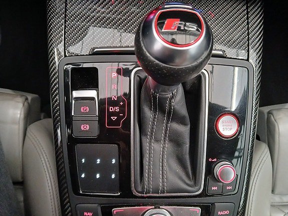 Vehicle Image 26
