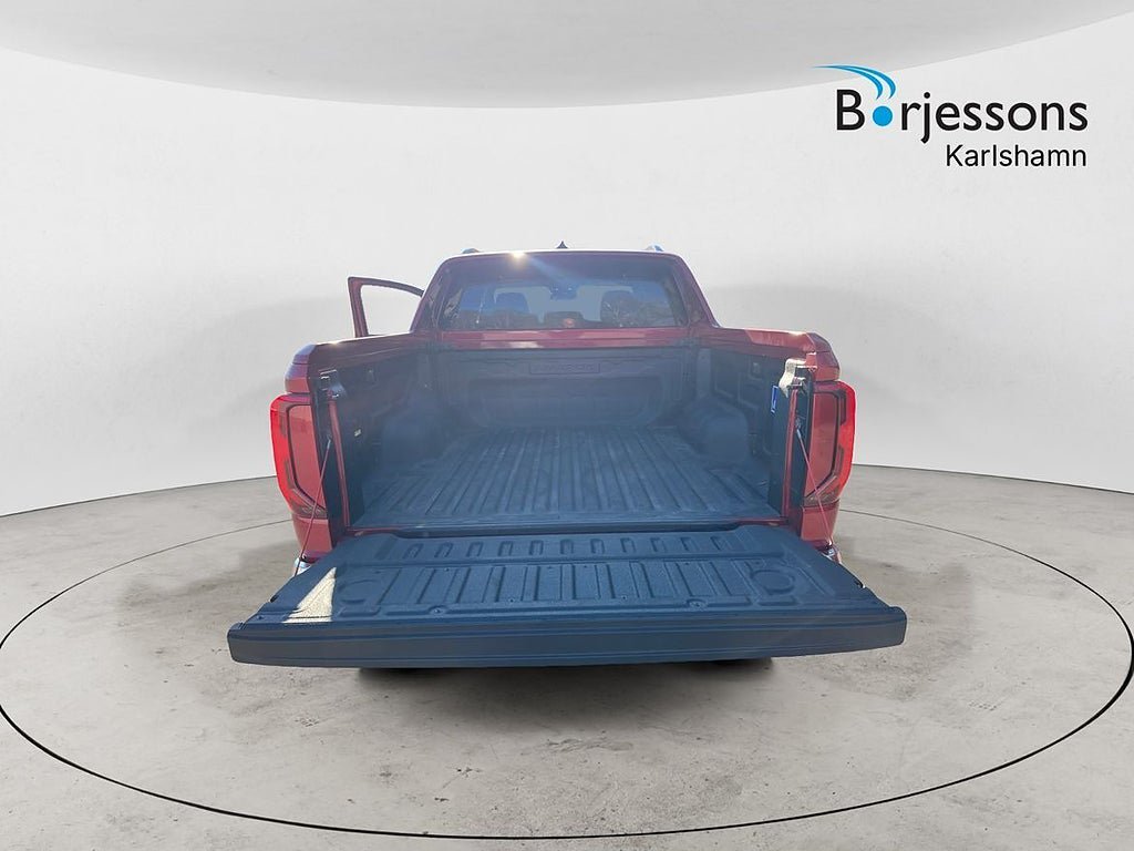Vehicle Image 16