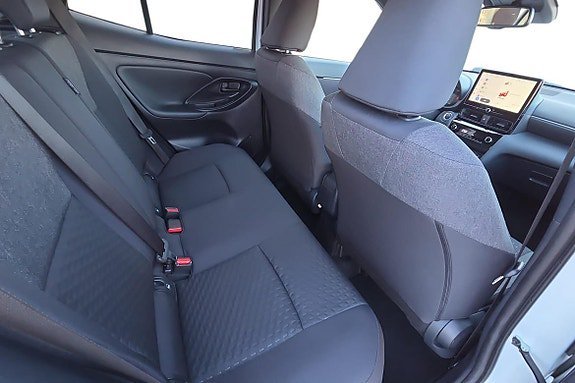Vehicle Image 18